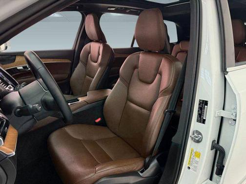 2023 Volvo XC90 B6 Plus 7-Seater