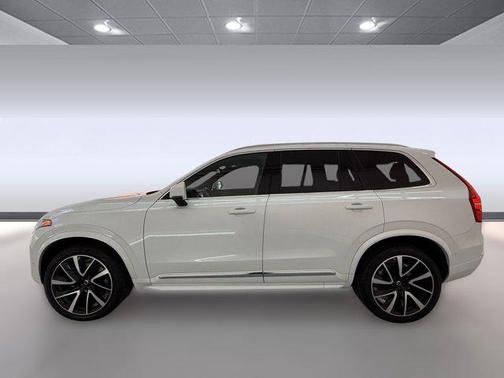2023 Volvo XC90 B6 Plus 7-Seater