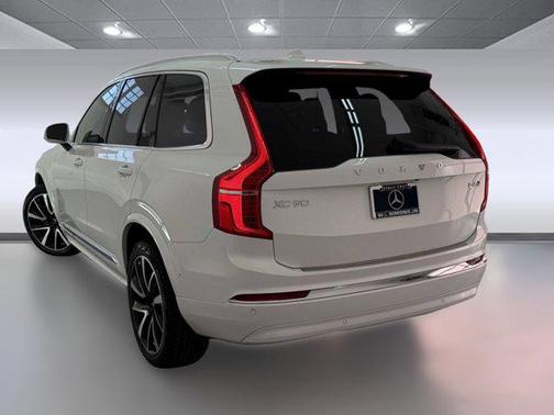 2023 Volvo XC90 B6 Plus 7-Seater