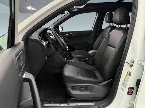 Pure White 2020 Volkswagen Tiguan 2.0T SE R-Line Black