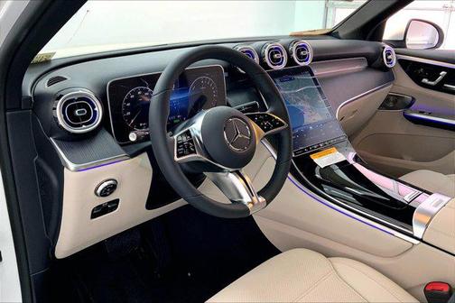 2025 Mercedes-Benz GLC 350e Base