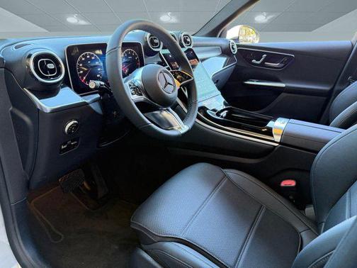 2026 Mercedes-Benz GLC 300 Base