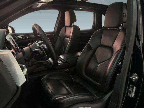 2016 Porsche Cayenne Cayenne