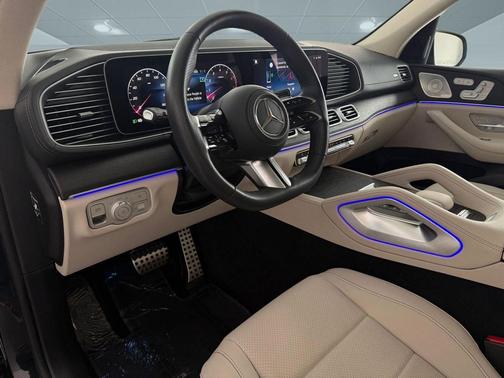 Obsidian Black Metallic 2025 Mercedes-Benz GLS 450 4MATIC