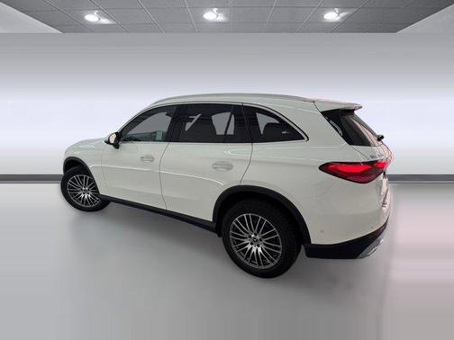 2026 Mercedes-Benz GLC 300 Base