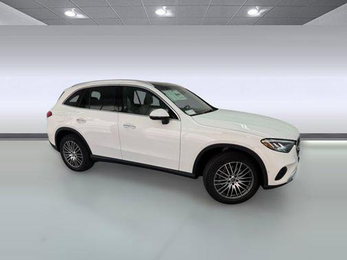 2026 Mercedes-Benz GLC 300 Base