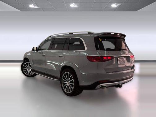 MANUFAKTUR Alpine Grey 2026 Mercedes-Benz GLS 580 4MATIC