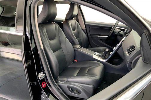 2016 Volvo V60 T5 Drive-E Premier