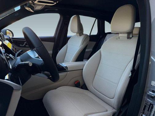 2026 Mercedes-Benz GLC 300 Base