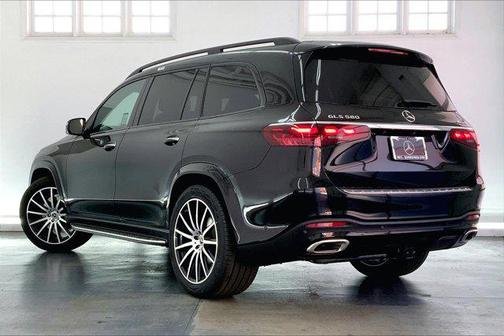 2025 Mercedes-Benz GLS 580 4MATIC