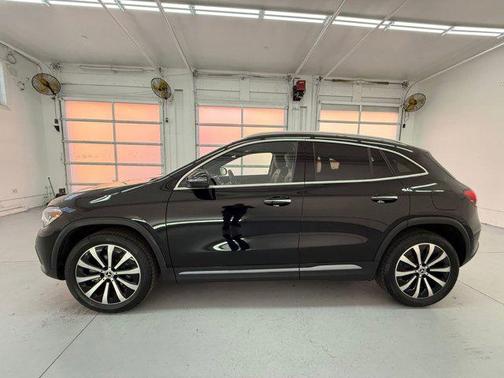 2023 Mercedes-Benz GLA 250 Base