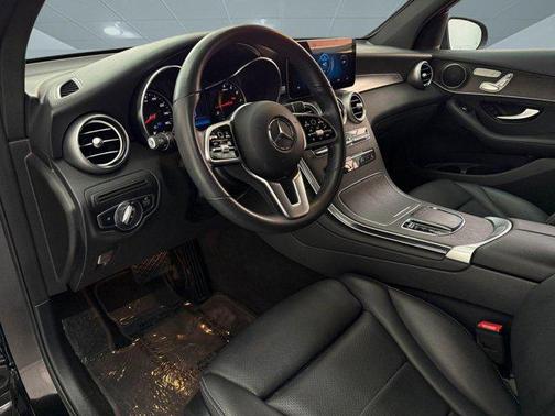 Black 2022 Mercedes-Benz GLC 300 Base