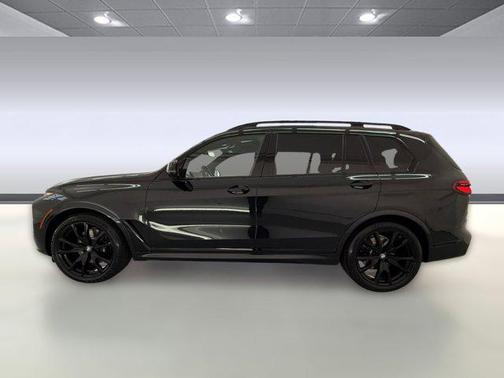 Black Sapphire Metallic 2024 BMW X7 xDrive40i