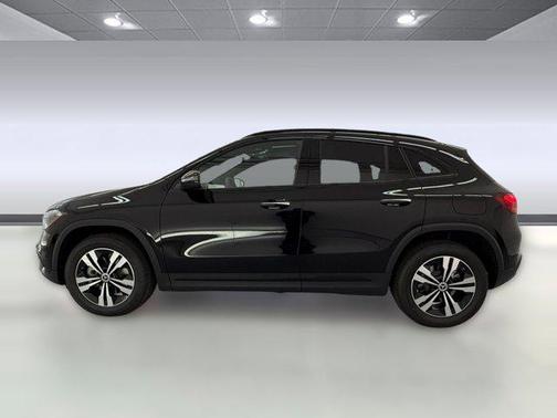 Night Black 2026 Mercedes-Benz GLA 250 4MATIC