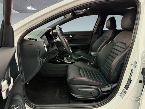 Snow White Pearl 2024 Kia Forte GT