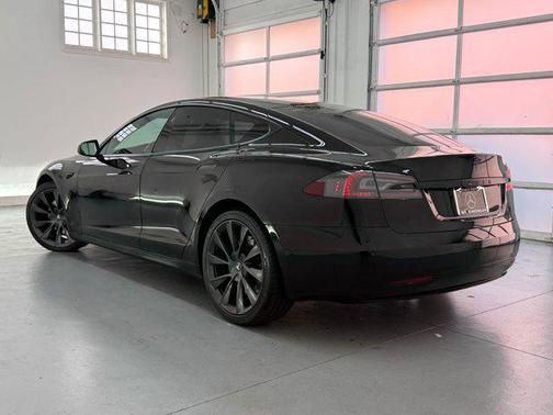 Black 2018 Tesla Model S 75D