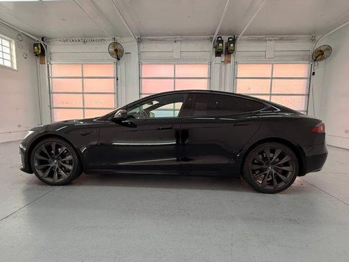 Black 2018 Tesla Model S 75D