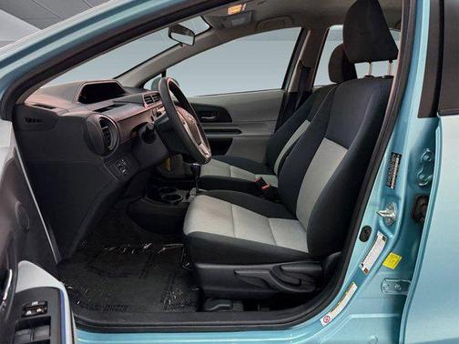 Summer Rain Metallic 2013 Toyota Prius c Four