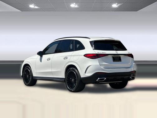 Polar White 2026 Mercedes-Benz GLC 350e Base