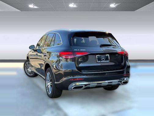 2026 Mercedes-Benz GLC 300 Base