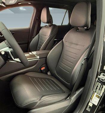 2026 Mercedes-Benz GLC 300 Base