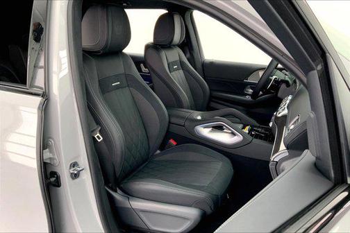 2025 Mercedes-Benz AMG GLS 63 Base