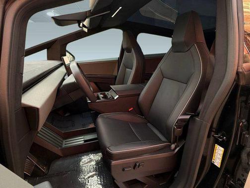 2025 Tesla Cybertruck Cyberbeast