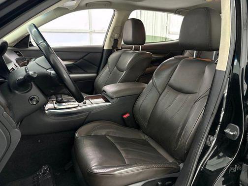 2016 INFINITI Q70L 3.7X