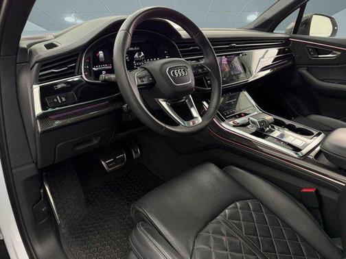 Glacier White Metallic 2023 Audi SQ7 4.0T Prestige