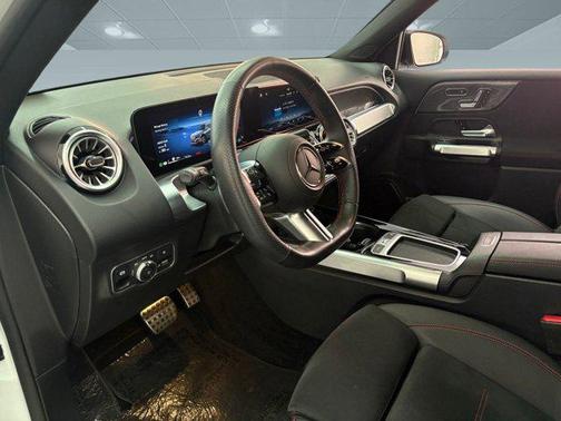 2025 Mercedes-Benz GLB 250 Base