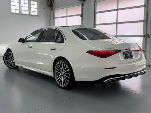 MANUFAKTUR exclusive diamond white bright 2022 Mercedes-Benz S-Class 4MATIC