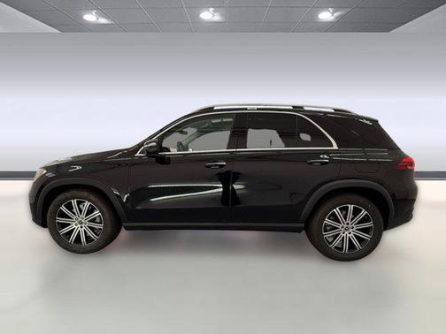 Obsidian Black Metallic 2026 Mercedes-Benz GLE 450e 4MATIC