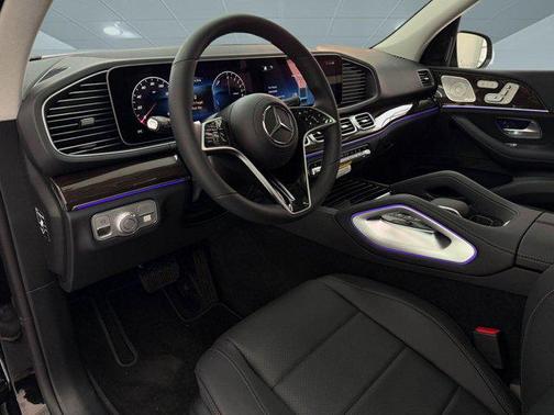 Obsidian Black Metallic 2026 Mercedes-Benz GLE 450e 4MATIC