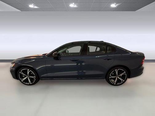 2025 Volvo S60 B5 Core