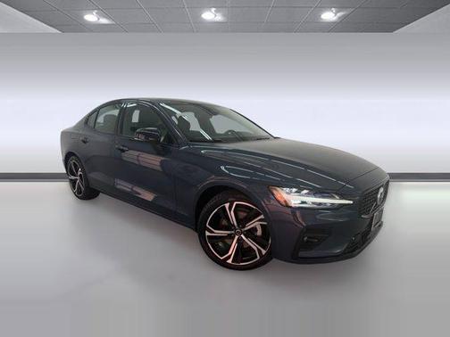 2025 Volvo S60 B5 Core