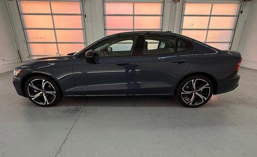 2025 Volvo S60 B5 Core