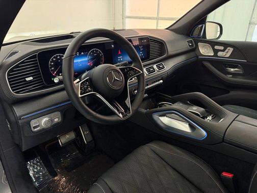 2025 Mercedes-Benz Maybach GLS 600 4MATIC