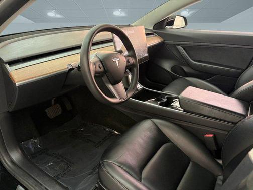 2020 Tesla Model 3 Standard Range