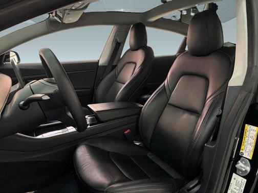 2020 Tesla Model 3 Standard Range