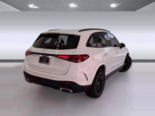 2026 Mercedes-Benz GLC 300 Base