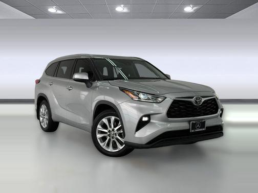Celestial Silver Metallic 2021 Toyota Highlander Limited