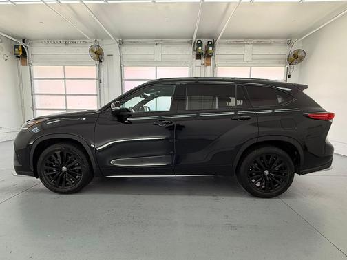 Celestial Silver Metallic 2021 Toyota Highlander Limited