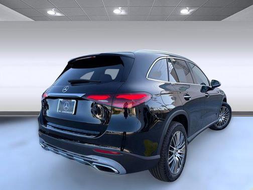 2026 Mercedes-Benz GLC 300 Base