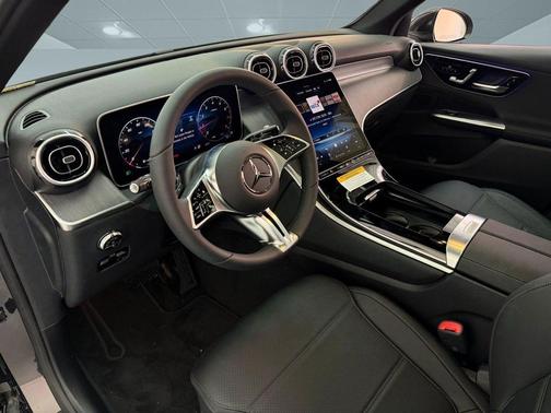 Graphite Grey Metallic 2026 Mercedes-Benz GLC 300 Base