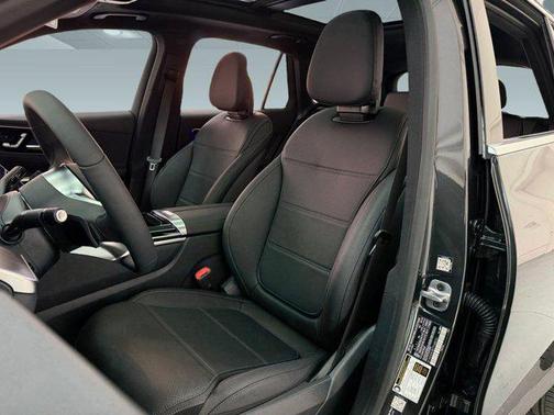 2026 Mercedes-Benz GLC 300 Base