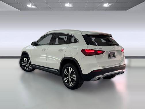 Polar White 2025 Mercedes-Benz GLA 250 4MATIC