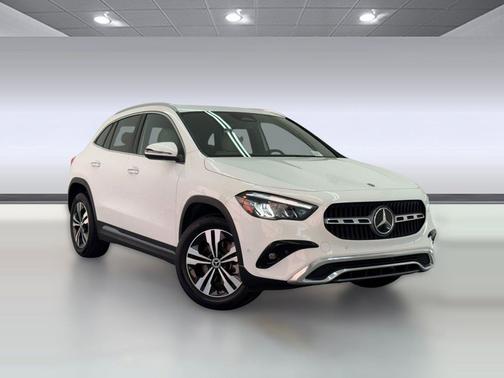 Polar White 2025 Mercedes-Benz GLA 250 4MATIC