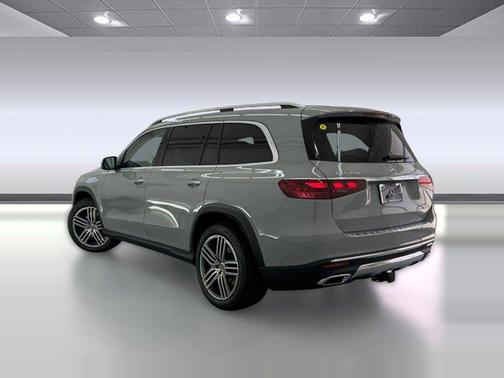 MANUFAKTUR Alpine Grey 2026 Mercedes-Benz GLS 450 4MATIC