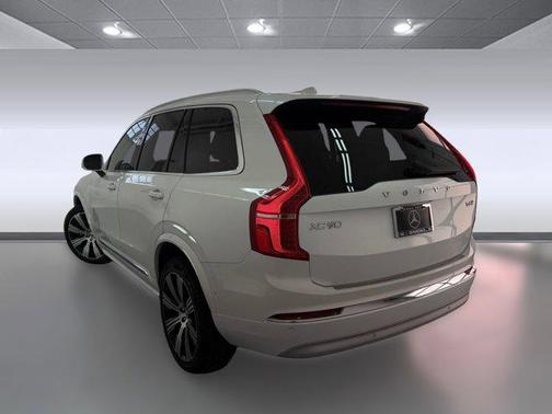 2022 Volvo XC90 T6 Inscription