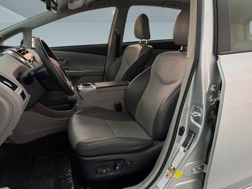 2017 Toyota Prius v Two